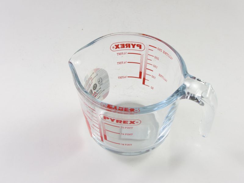 Üveg mércés kancsó 0,25 liter - Pyrex