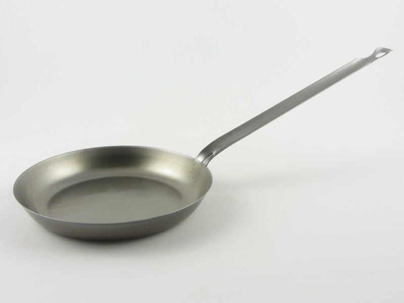 Hagyományos vas palacsintasütő 22 cm