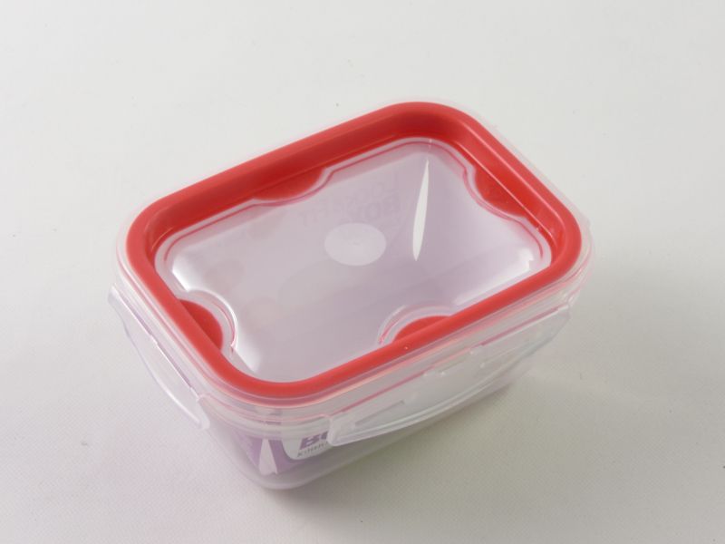Műanyag csatos szögletes tároló doboz 0,45 liter - török