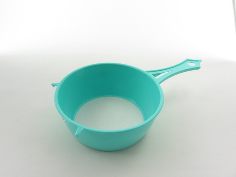 Műanyag teaszűrő 19 cm