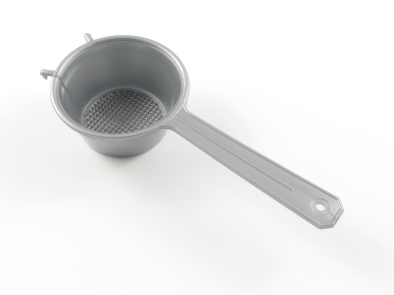 Műanyag teaszűrő 8 cm