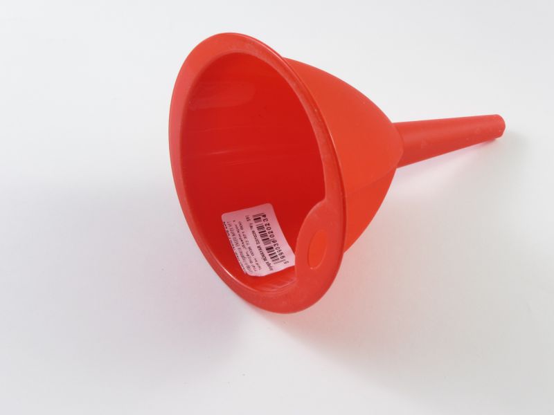 Műanyag tölcsér 10 cm - Enger