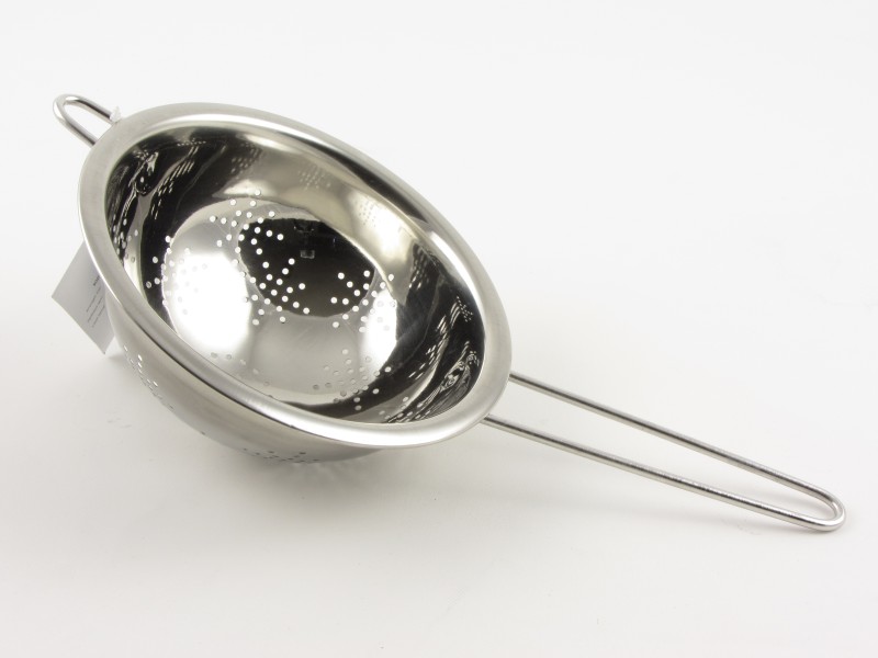 Rozsdamentes nyeles tésztaszűrő 18 cm - Perfect