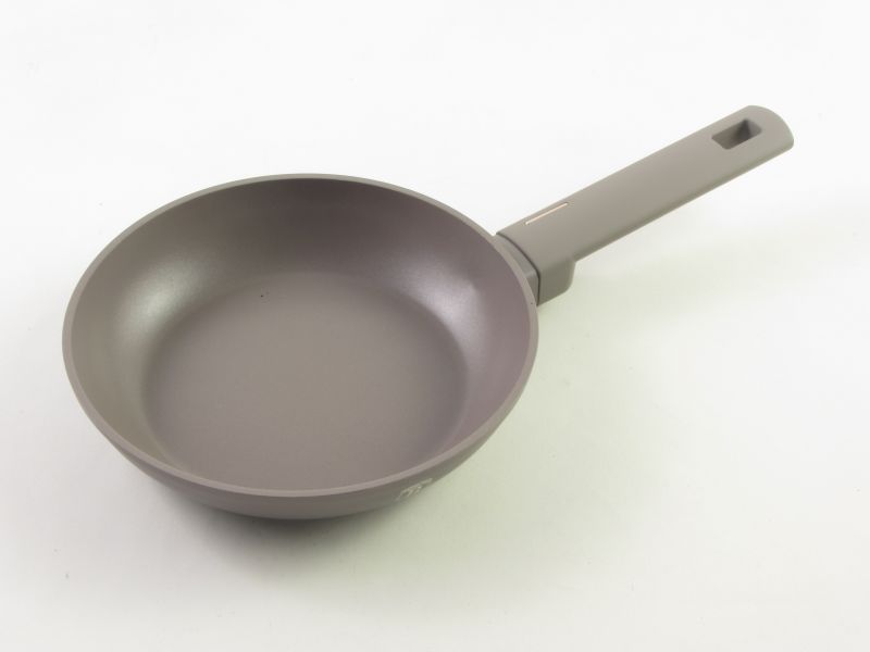 Titán bevonatos indukciós serpenyő 20 cm - Berlinger Haus Taupe
